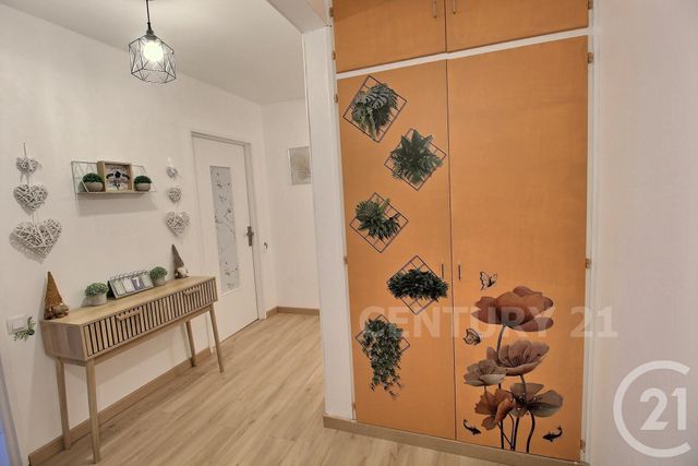 Appartement F5 à vendre - 5 pièces - 108.17 m2 - ST AVOLD - 57 - LORRAINE - Century 21 Rond Point De L'Europe