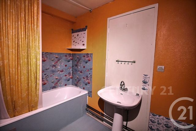 Appartement à vendre - 4 pièces - 125.62 m2 - MORHANGE - 57 - LORRAINE - Century 21 Rond Point De L'Europe