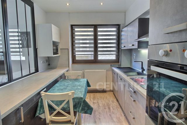 Appartement F4 à vendre - 4 pièces - 97.81 m2 - ST AVOLD - 57 - LORRAINE - Century 21 Rond Point De L'Europe