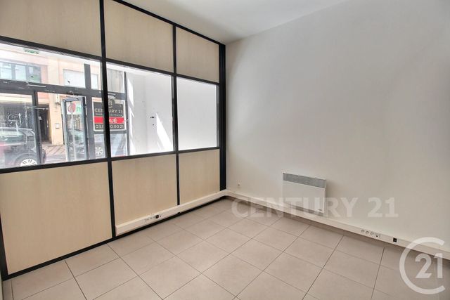 commerce à louer - 106.05 m2 - ST AVOLD - 57 - LORRAINE - Century 21 Rond Point De L'Europe