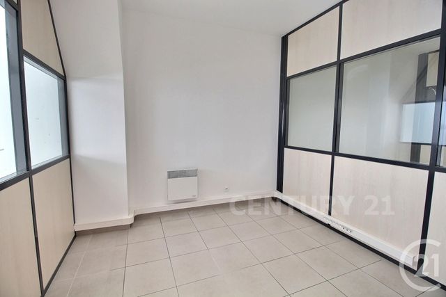 commerce à louer - 106.05 m2 - ST AVOLD - 57 - LORRAINE - Century 21 Rond Point De L'Europe