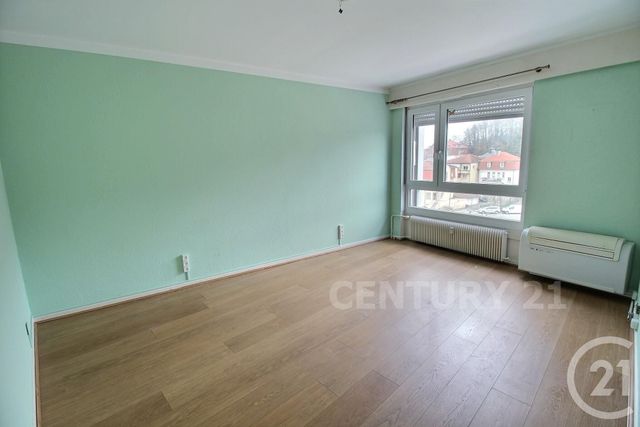 Appartement F5 à vendre - 5 pièces - 104.05 m2 - ST AVOLD - 57 - LORRAINE - Century 21 Rond Point De L'Europe
