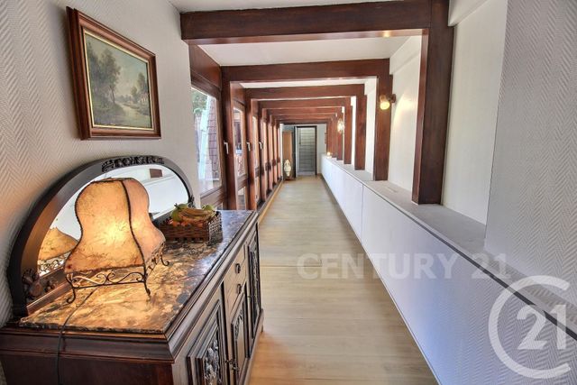 Appartement Triplex à vendre - 10 pièces - 331.58 m2 - ST AVOLD - 57 - LORRAINE - Century 21 Rond Point De L'Europe