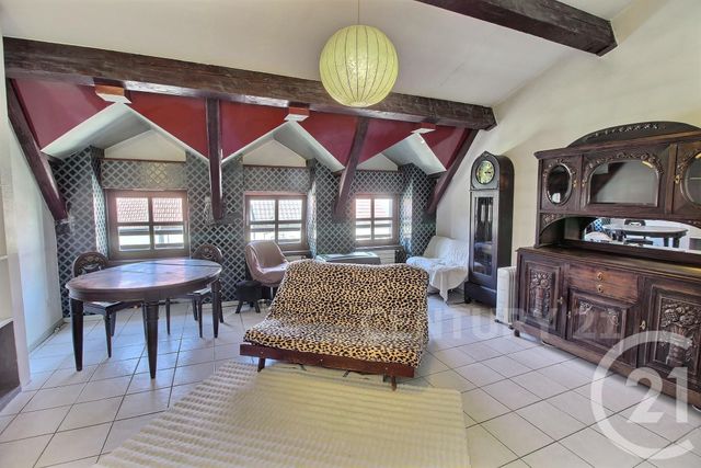 Appartement Triplex à vendre - 10 pièces - 331.58 m2 - ST AVOLD - 57 - LORRAINE - Century 21 Rond Point De L'Europe