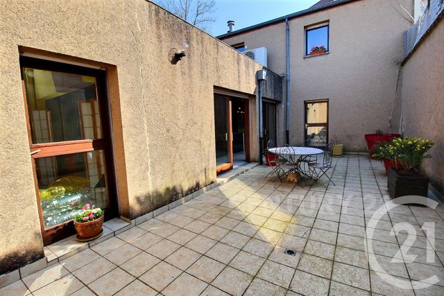 Appartement Triplex à vendre - 10 pièces - 331.58 m2 - ST AVOLD - 57 - LORRAINE - Century 21 Rond Point De L'Europe