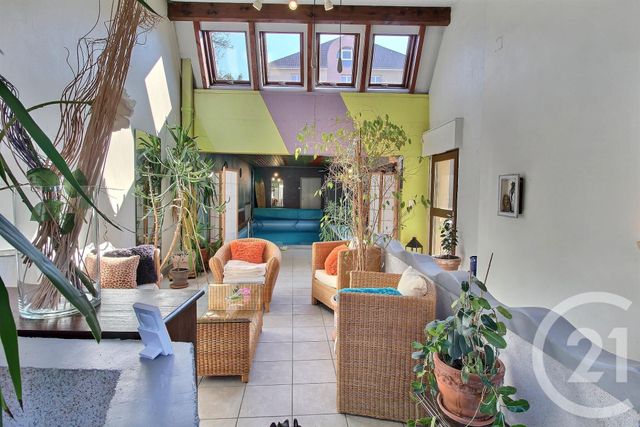 Appartement Triplex à vendre - 10 pièces - 331.58 m2 - ST AVOLD - 57 - LORRAINE - Century 21 Rond Point De L'Europe