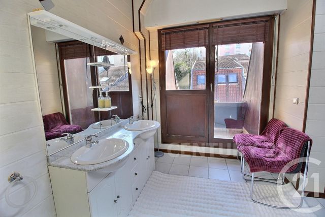 Appartement Triplex à vendre - 10 pièces - 331.58 m2 - ST AVOLD - 57 - LORRAINE - Century 21 Rond Point De L'Europe