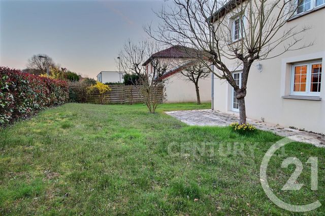 maison à louer - 5 pièces - 113.55 m2 - ST AVOLD - 57 - LORRAINE - Century 21 Rond Point De L'Europe