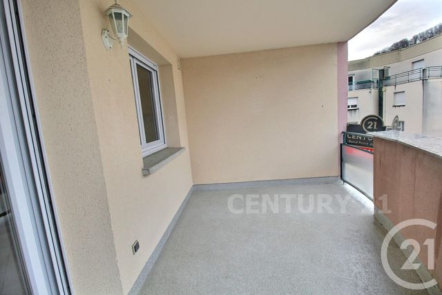 Appartement F3 à louer - 3 pièces - 77.52 m2 - ST AVOLD - 57 - LORRAINE - Century 21 Rond Point De L'Europe