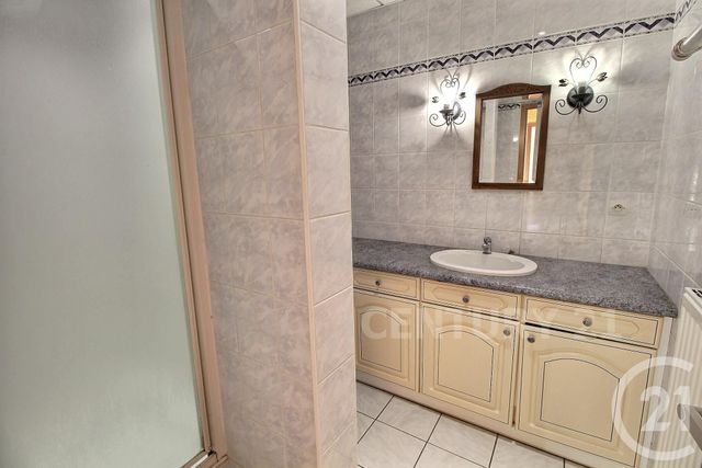 Appartement F3 à vendre - 3 pièces - 66.55 m2 - ST AVOLD - 57 - LORRAINE - Century 21 Rond Point De L'Europe