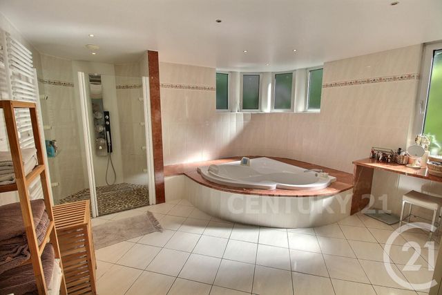 maison à vendre - 11 pièces - 406.58 m2 - ST AVOLD - 57 - LORRAINE - Century 21 Rond Point De L'Europe