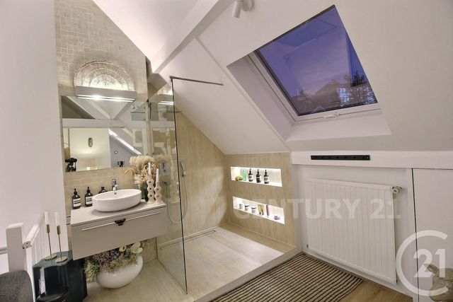 Appartement Duplex à vendre - 4 pièces - 137.31 m2 - ST AVOLD - 57 - LORRAINE - Century 21 Rond Point De L'Europe