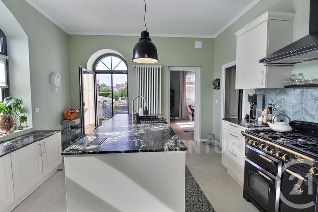 maison à vendre - 8 pièces - 272.74 m2 - ST AVOLD - 57 - LORRAINE - Century 21 Rond Point De L'Europe