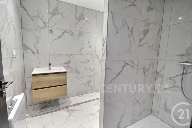 Appartement à louer - 4 pièces - 77.56 m2 - MACHEREN - 57 - LORRAINE - Century 21 Rond Point De L'Europe