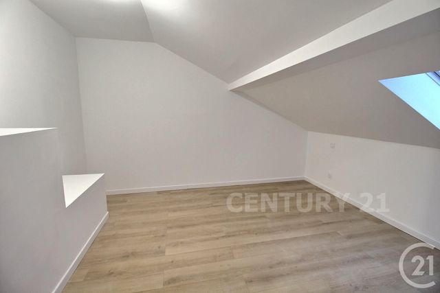Appartement à louer - 4 pièces - 77.56 m2 - MACHEREN - 57 - LORRAINE - Century 21 Rond Point De L'Europe