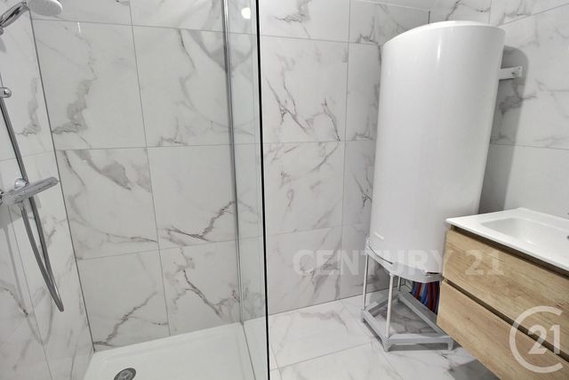 Appartement à louer - 4 pièces - 77.56 m2 - MACHEREN - 57 - LORRAINE - Century 21 Rond Point De L'Europe