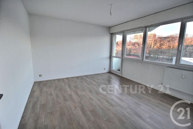 Appartement F3 à vendre - 3 pièces - 73.7 m2 - ST AVOLD - 57 - LORRAINE - Century 21 Rond Point De L'Europe