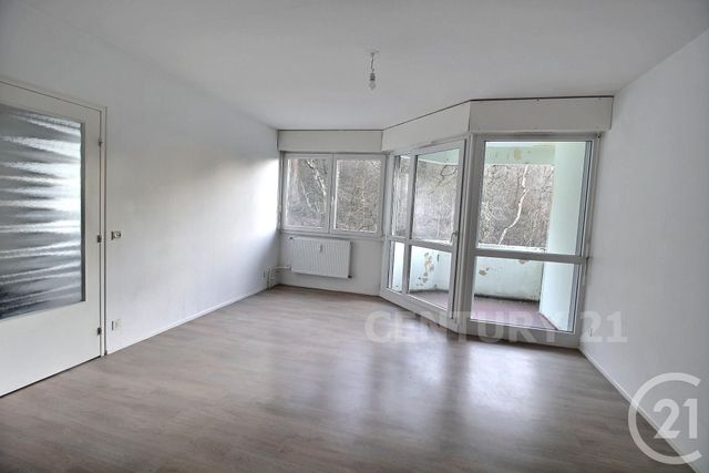 Appartement F3 à vendre - 3 pièces - 73.7 m2 - ST AVOLD - 57 - LORRAINE - Century 21 Rond Point De L'Europe