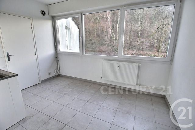 Appartement F3 à vendre - 3 pièces - 73.7 m2 - ST AVOLD - 57 - LORRAINE - Century 21 Rond Point De L'Europe