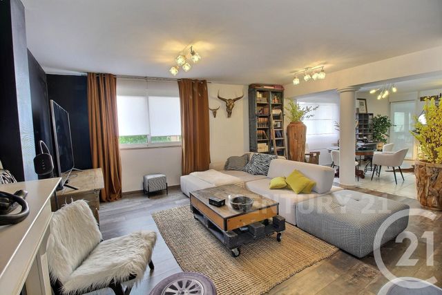 Appartement F5 à vendre - 6 pièces - 134.26 m2 - ST AVOLD - 57 - LORRAINE - Century 21 Rond Point De L'Europe