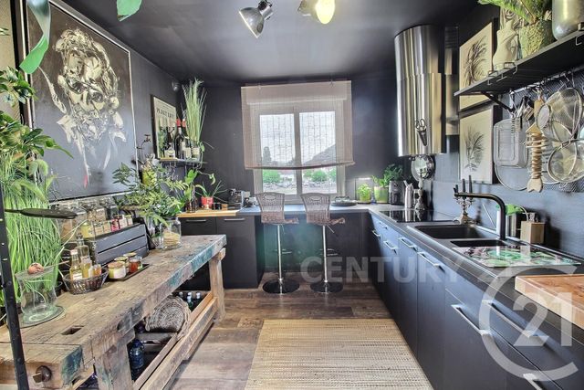 Appartement F5 à vendre - 6 pièces - 134.26 m2 - ST AVOLD - 57 - LORRAINE - Century 21 Rond Point De L'Europe