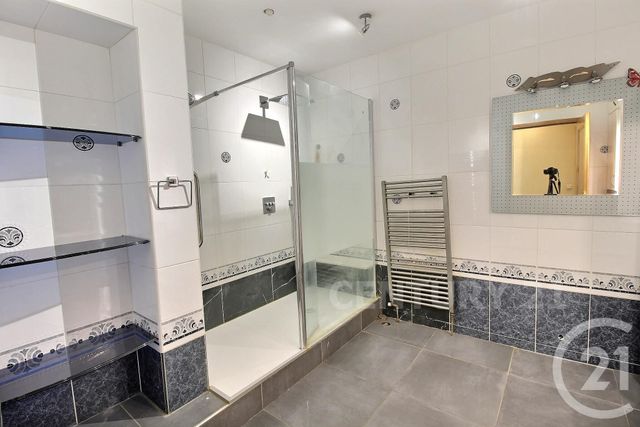 Appartement Duplex à vendre - 6 pièces - 196.03 m2 - ST AVOLD - 57 - LORRAINE - Century 21 Rond Point De L'Europe