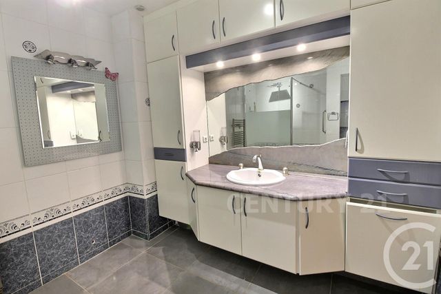 Appartement Duplex à vendre - 6 pièces - 196.03 m2 - ST AVOLD - 57 - LORRAINE - Century 21 Rond Point De L'Europe
