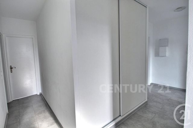 Appartement à louer - 3 pièces - 78.51 m2 - FREYMING MERLEBACH - 57 - LORRAINE - Century 21 Rond Point De L'Europe