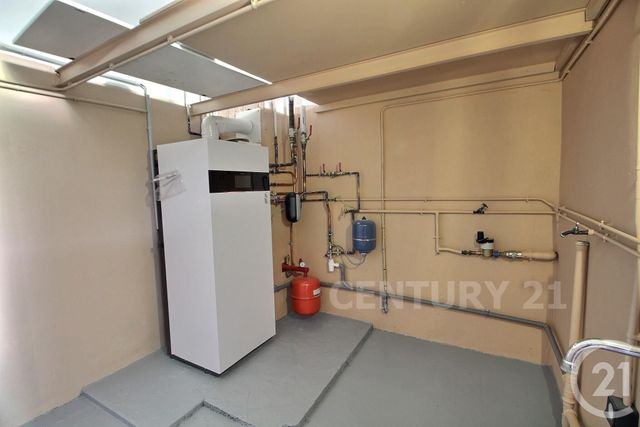 Appartement F5 à louer - 5 pièces - 140.0 m2 - ST AVOLD - 57 - LORRAINE - Century 21 Rond Point De L'Europe